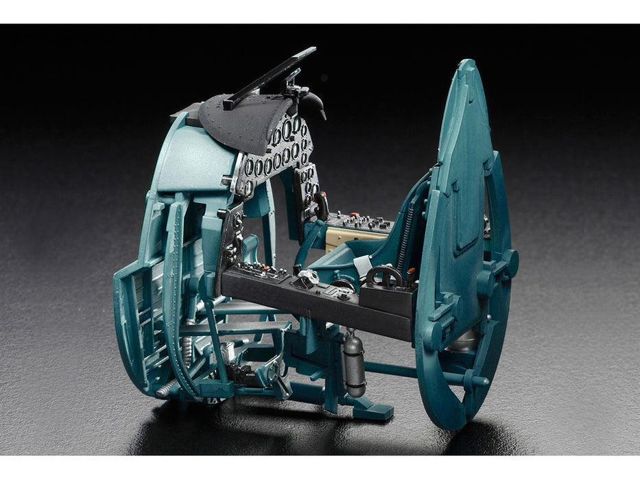 Tamiya 1/32   F4U-1 CORSAIR BIRDCAGE