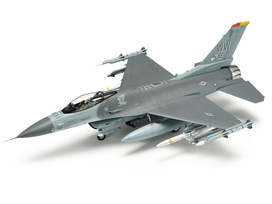 Tamiya 1/72  F-16 CJ