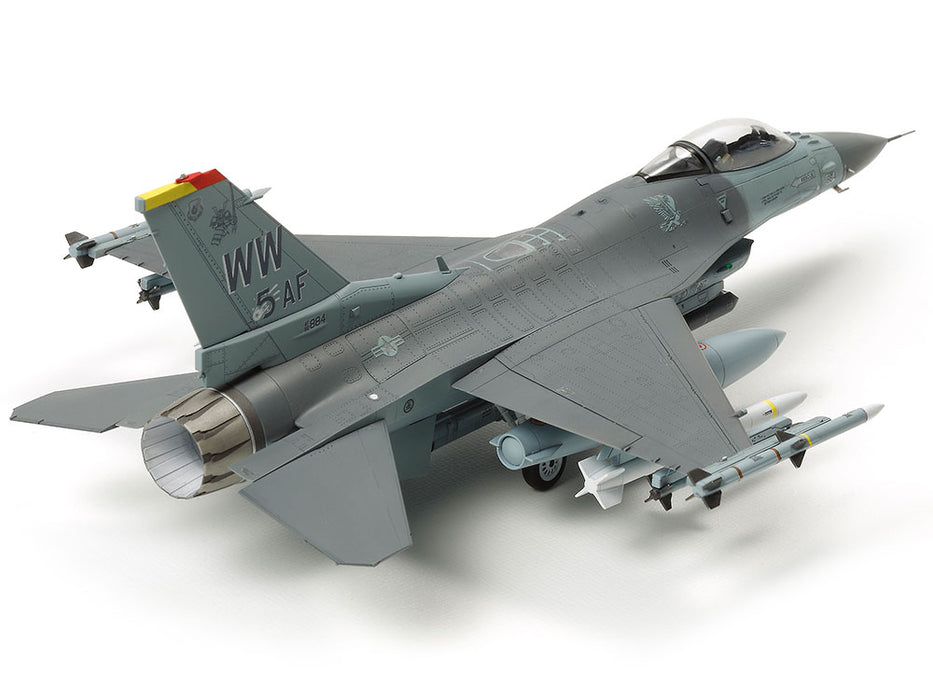 Tamiya 1/72  F-16 CJ