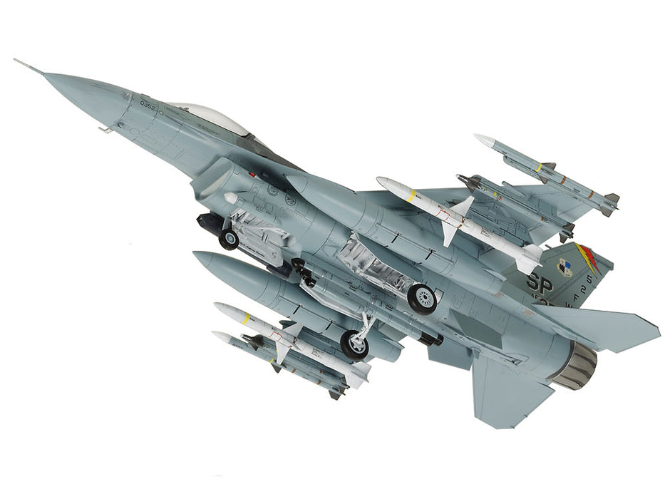 Tamiya 1/72  F-16 CJ