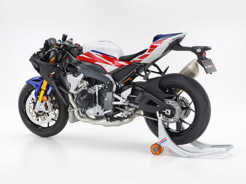 Tamiya 1/12   CBR1000RR-R FIREBLADE SP 30th