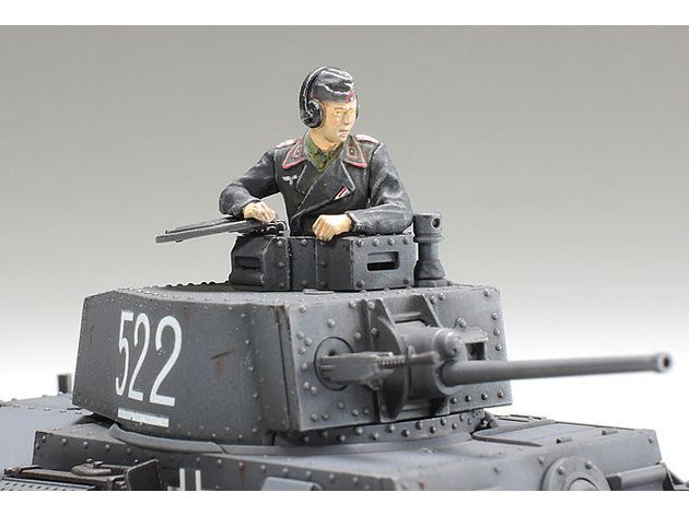 Tamiya 1/48   PANZER 38(T) AUSF.E/F