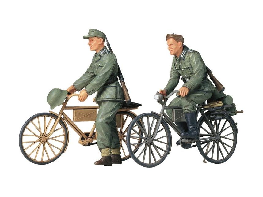 Tamiya 1/35  GERMAN SOLDIERS WITH BICYCLES