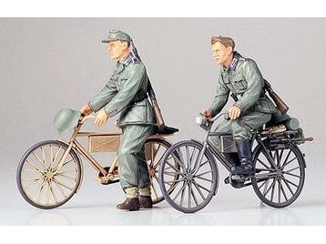 Tamiya 1/35  GERMAN SOLDIERS WITH BICYCLES