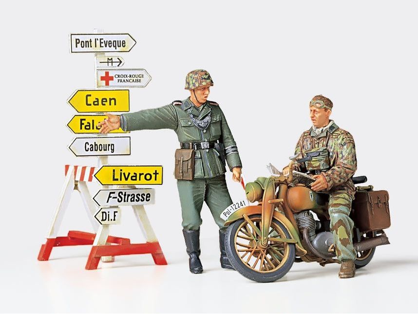 Tamiya 1/35  GERMAN MOTORCYCLE ORDERLY SET