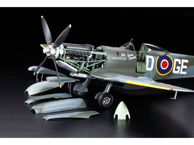 Tamiya 1/32   SUBMARINE SPITFIRE MK.XVIE