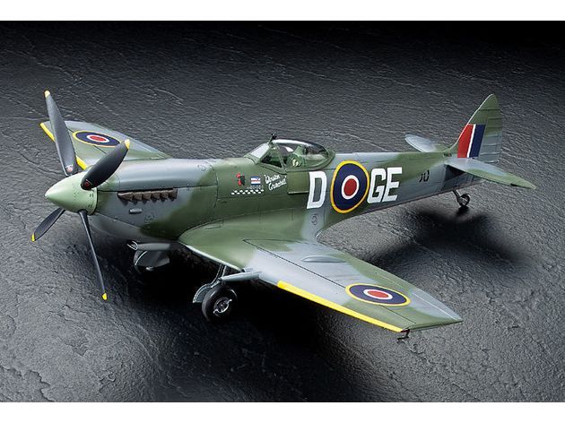 Tamiya 1/32   SUBMARINE SPITFIRE MK.XVIE