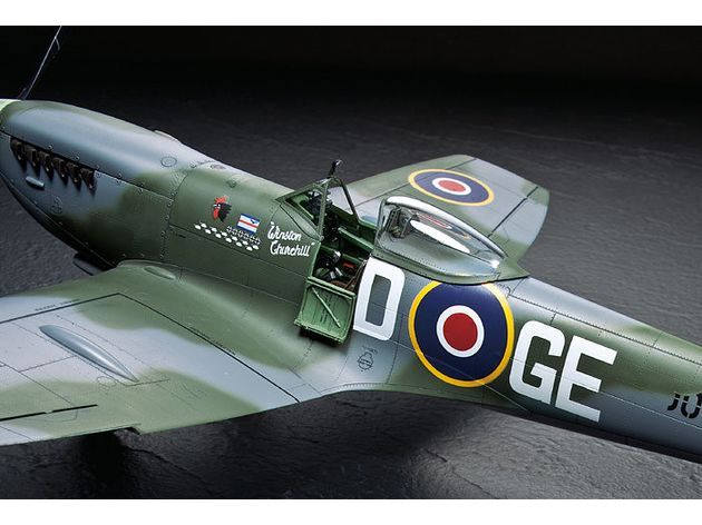 Tamiya 1/32   SUBMARINE SPITFIRE MK.XVIE