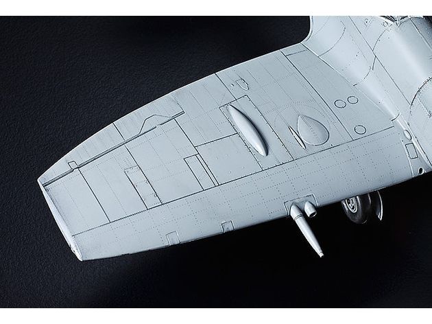 Tamiya 1/32   SUBMARINE SPITFIRE MK.XVIE