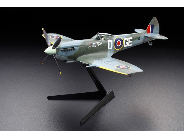 Tamiya 1/32   SUBMARINE SPITFIRE MK.XVIE