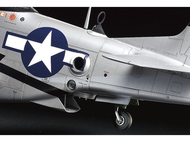 Tamiya 1/32 P-51D/K MUSTANG PACIFIC