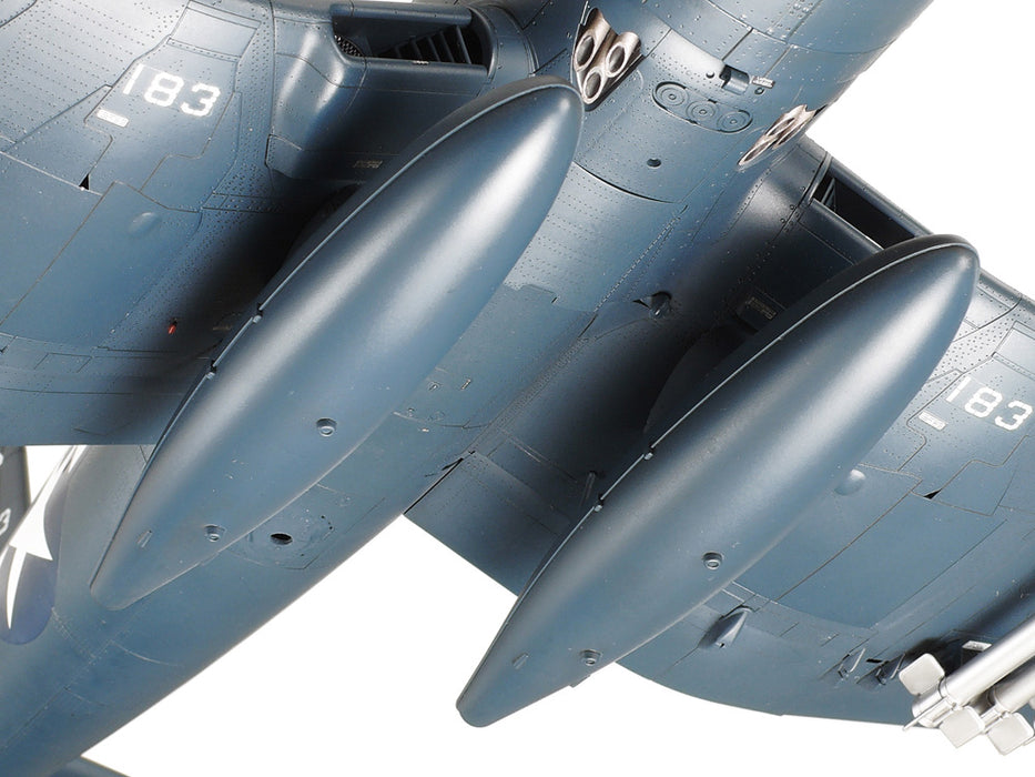 Tamiya 1/32   F4U-1D CORSAIR