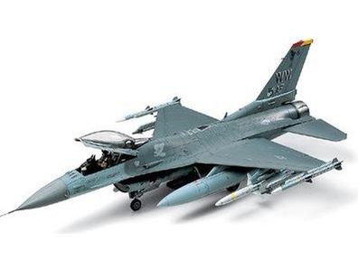 Tamiya 1/48  F-16CJ FIGHTING FALCON