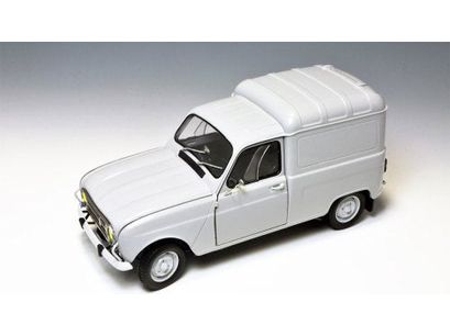 EBBRO  1/24  RENAULT 4 FOURGONNETTE